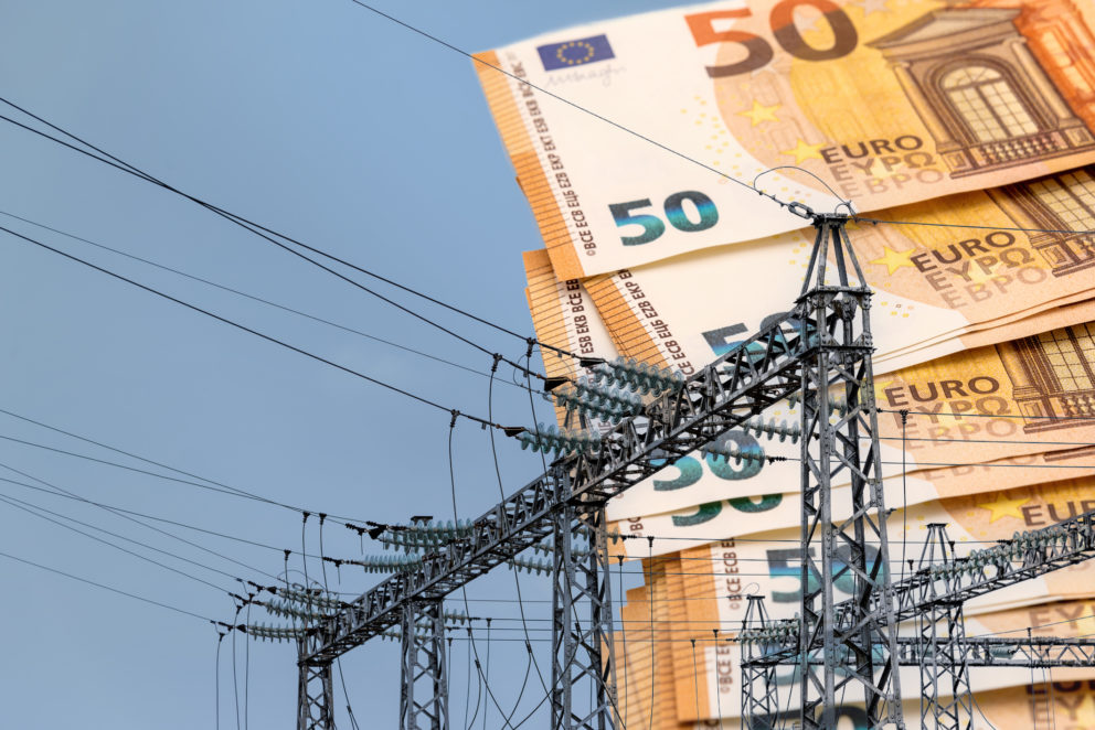 Vláda neplánuje podporovať zníženie koncovej ceny elektriky podnikom