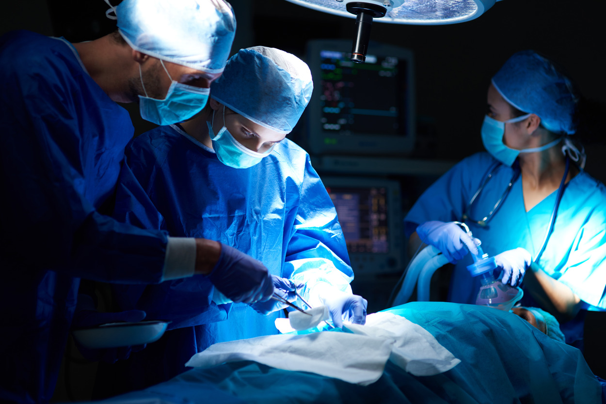 Slovenskí lekári zrealizovali raritnú operáciu: Nahradili celú ramennú kosť a lakeť