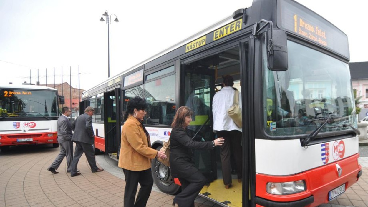 Zmeny v autobusovej doprave medzi Rožňavou a Popradom s prestupmi na rýchliky