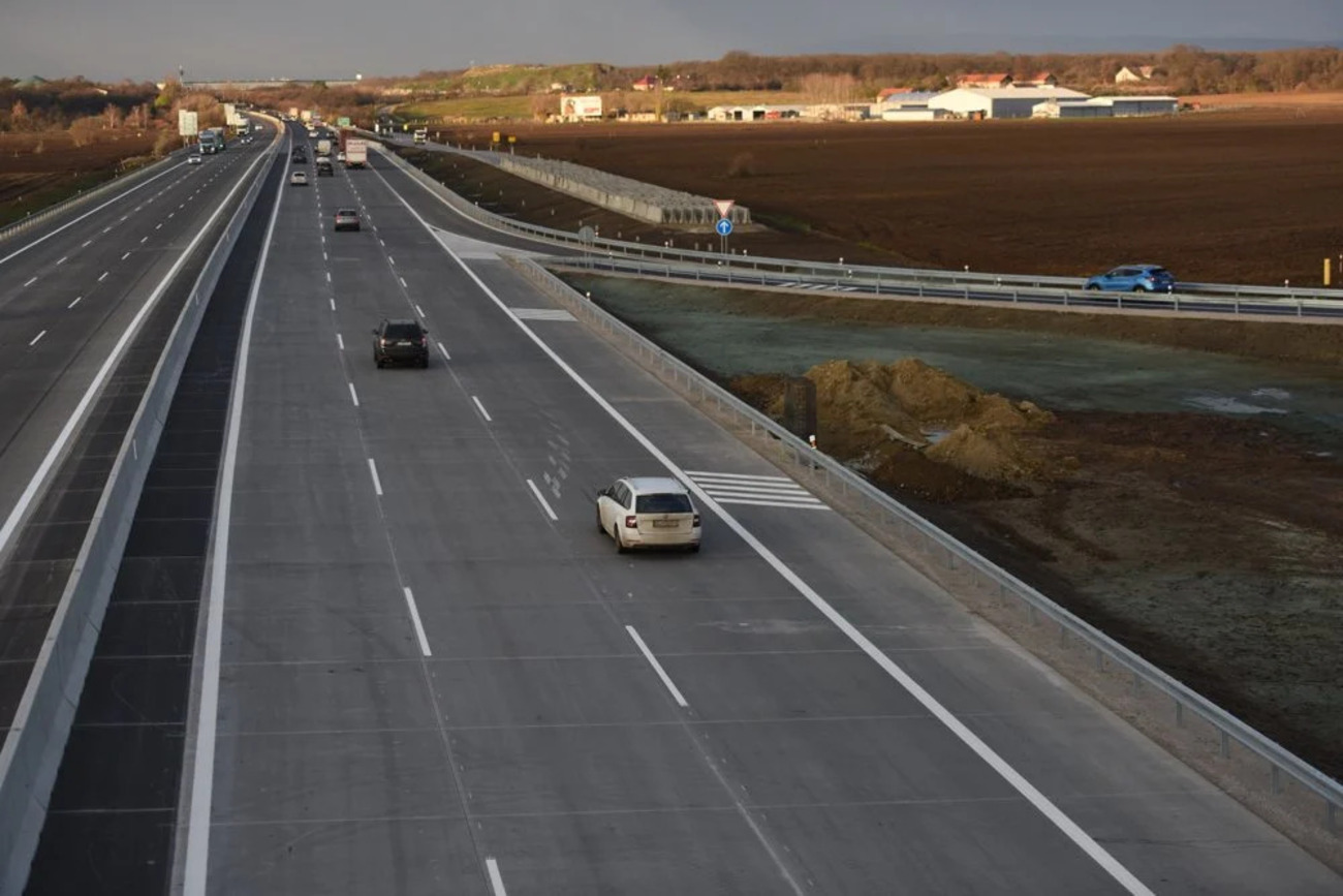 Európska komisia alokovala 125 miliónov eur na výstavbu diaľnice D1 v sektore Hubová - Ivachnová