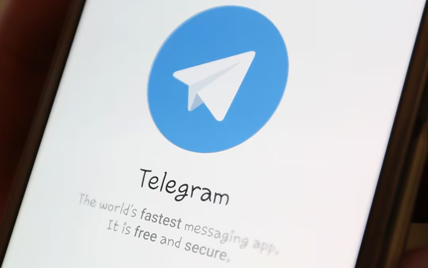 Podľa tlačovej správy Telegram súhlasil, že bude spolupracovať s nemeckou vládou a mazať kanály s potenciálne nezákonným obsahom
