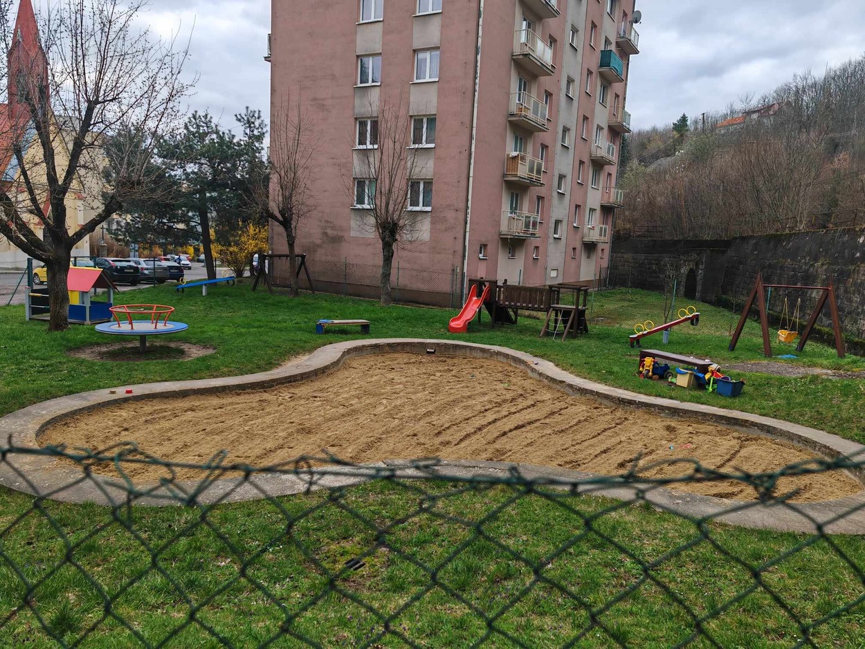Mesto Banská Štiavnica otvára detské ihrisko