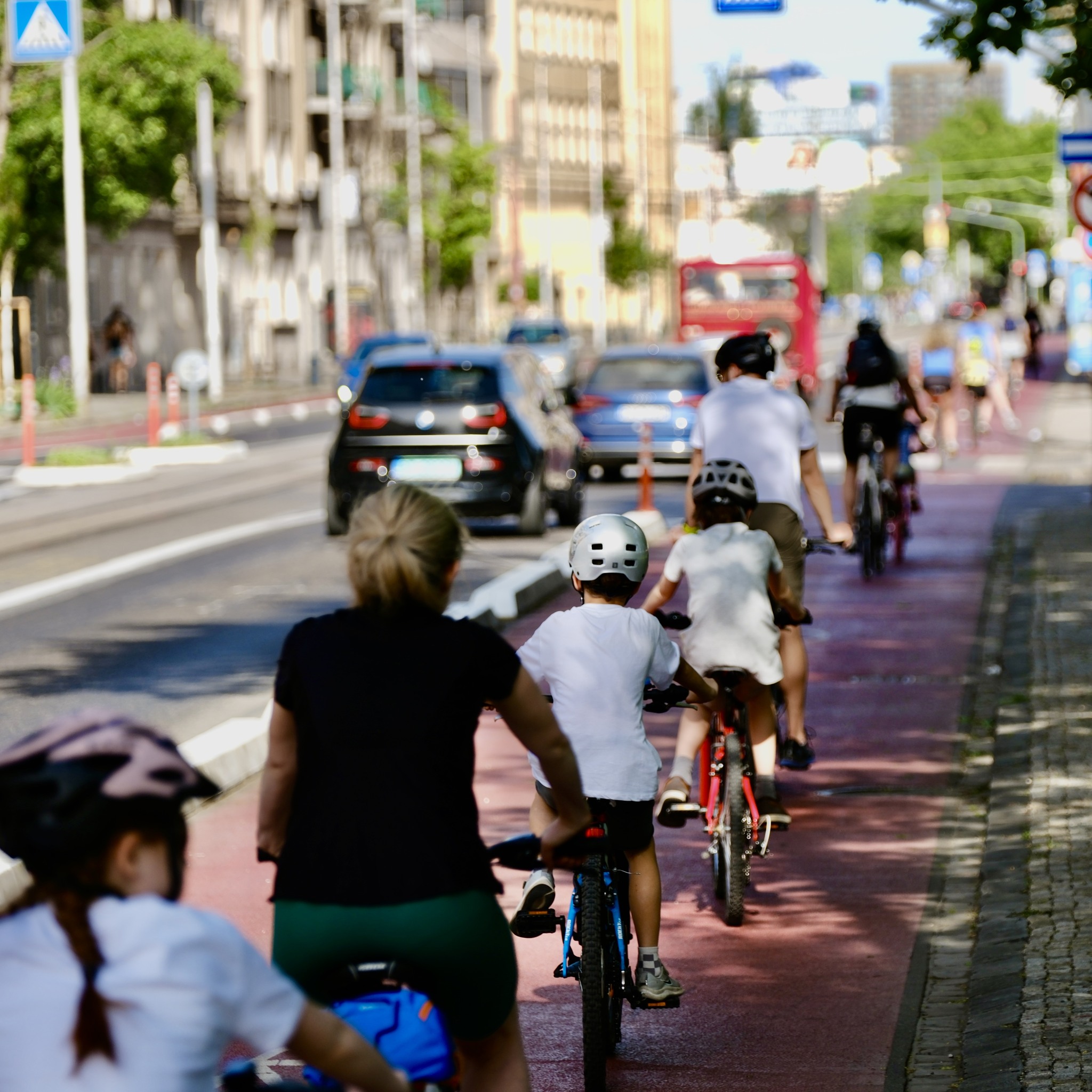 Cyklopruhy na Vajanského ulici: Obľúbený úsek pre cyklistov v Bratislave