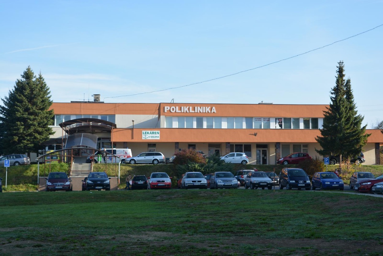 Oznámenie o zatvorení ambulancií v starej časti mesta Hriňová