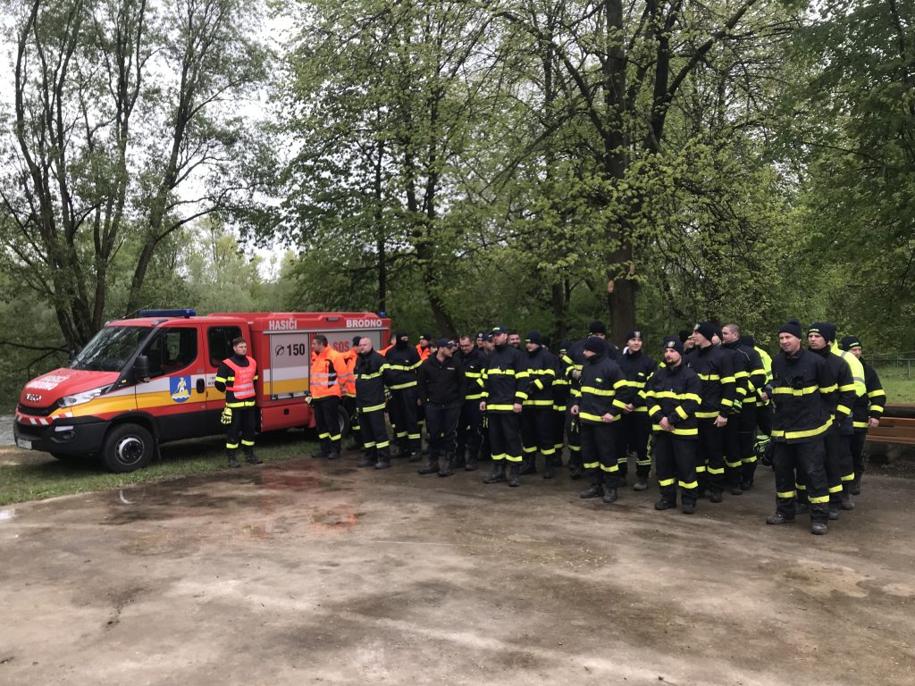 Dobrovoľné hasičské zbory mesta Žilina absolvovali taktické cvičenie vo Vraní